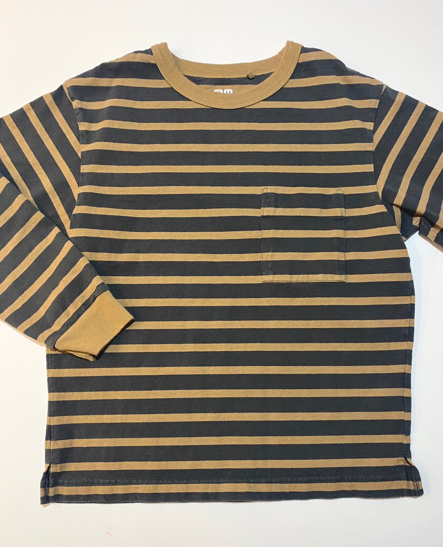 7-8 ans | Chandail Uniqlo