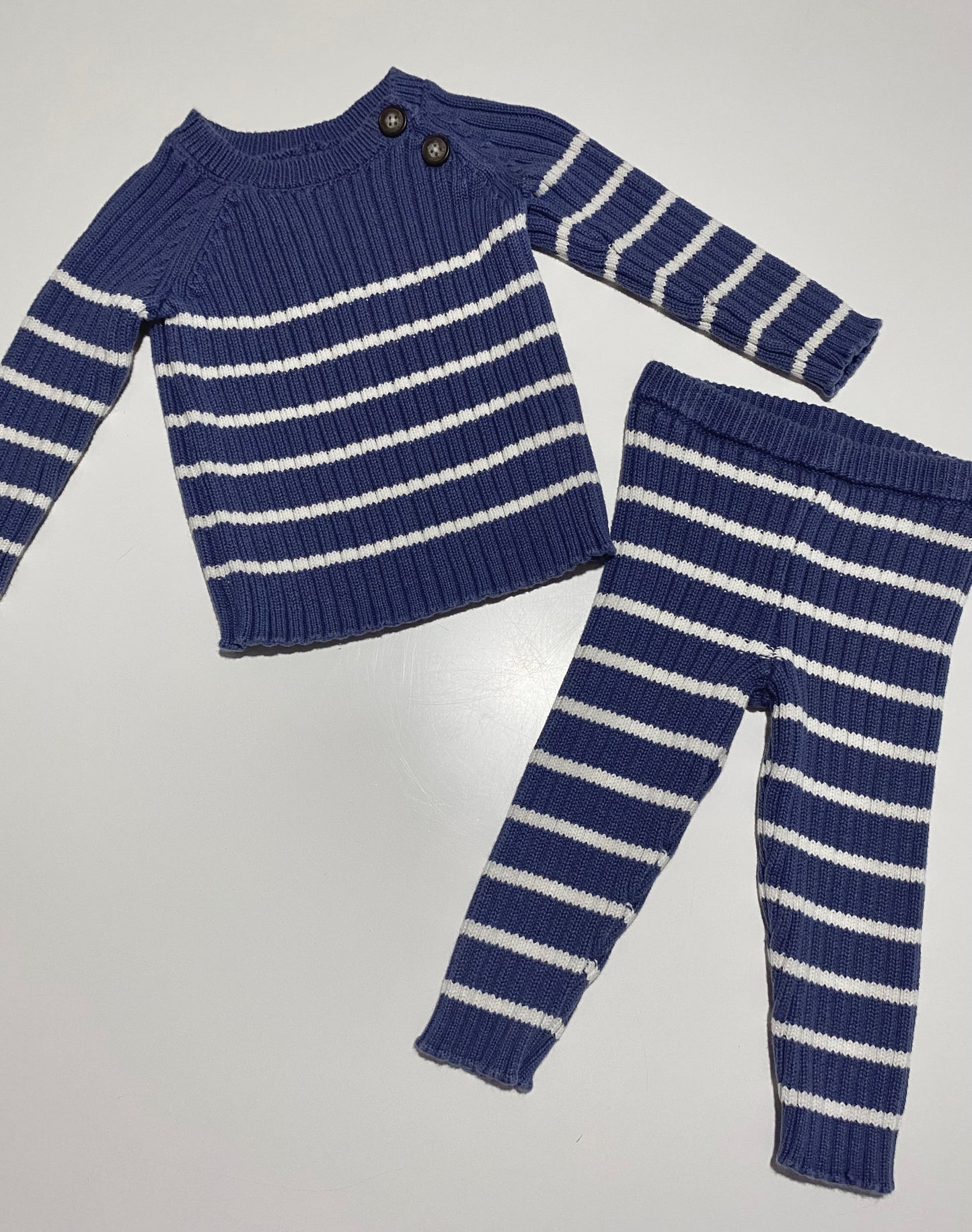 6-9 mois | Ensemble en tricot OshKosh